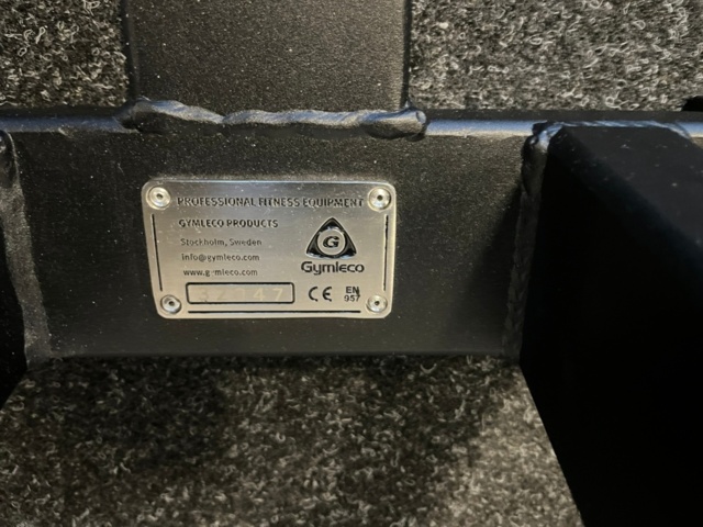 1351383-5 Seated calf press - Gymleco