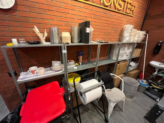 1462395-10 Diverse restaurangmaskiner och tillbehör