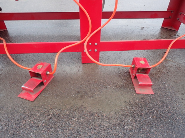 1462440-6 Dubbelt blästerskåp