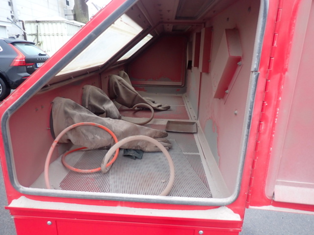 1462440-7 Dubbelt blästerskåp