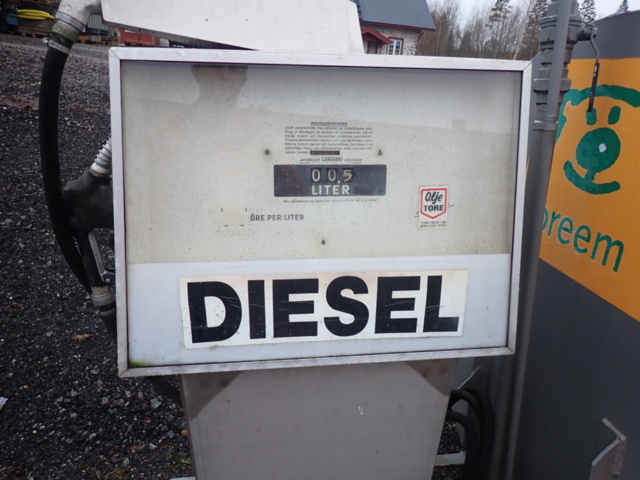 1462442-4 Dieseltank med pump