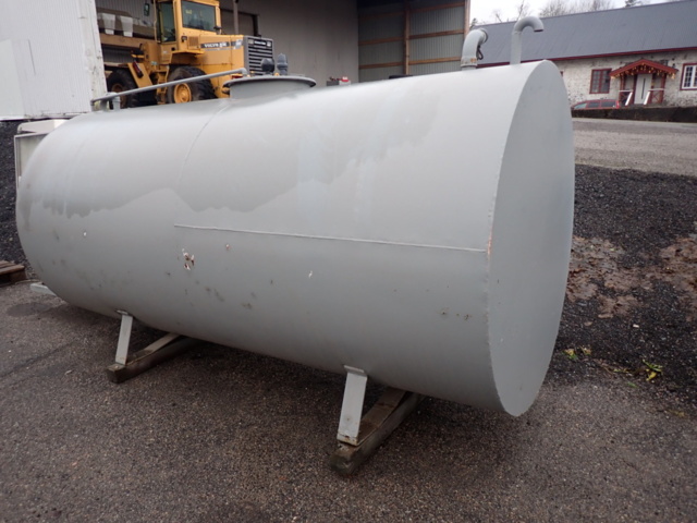 1462442-7 Dieseltank med pump