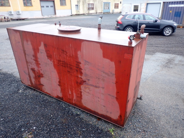 1462443-2 Dieseltank