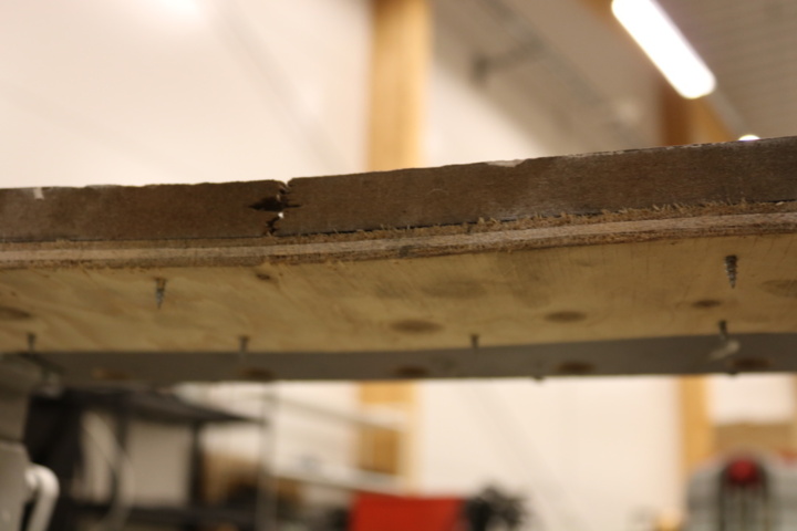 1416735-7 Arbetsbänk och elsaker