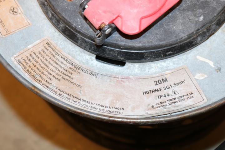 1416735-15 Arbetsbänk och elsaker