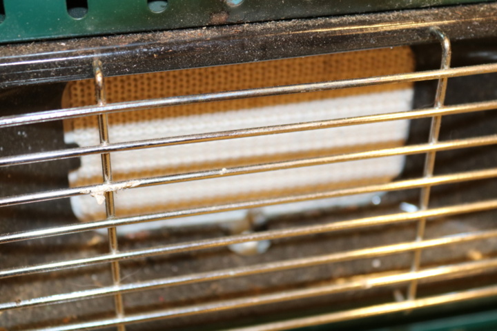 1416735-19 Arbetsbänk och elsaker