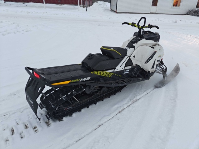1462390-5 Ski-Doo Freeride 146, 850 E-tec 156hk, 2018 Endast 201 mil!