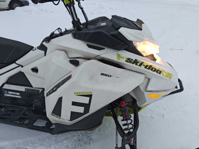 1462390-18 Ski-Doo Freeride 146, 850 E-tec 156hk, 2018 Endast 201 mil!