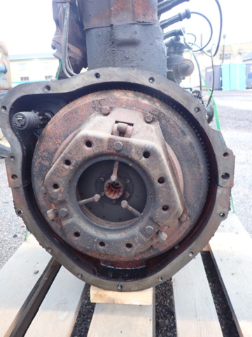 1462465-24 Två stycken veterantraktorer med reservmotorer