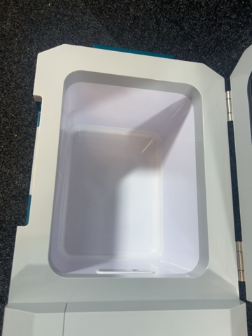 1431601-6 Kyl- och värmebox - Makita CW001G