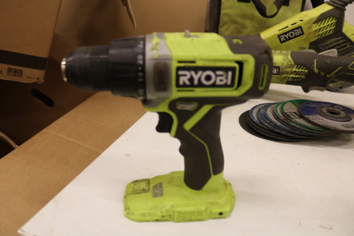 1416736-3 Ryobi One + paket med 7 maskiner