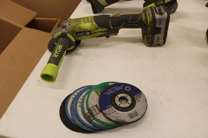 1416736-13 Ryobi One + paket med 7 maskiner