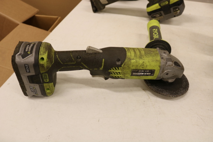 1416736-16 Ryobi One + paket med 7 maskiner