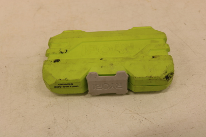 1416736-43 Ryobi One + paket med 7 maskiner