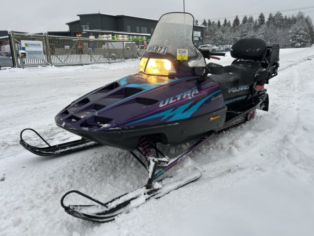992773-7 Snöskoter Polaris Indy Ulta Touring -1997