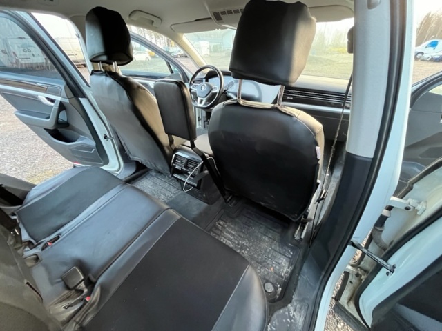 1462406-28 Volkswagen Touareg 3.0 V6 TDi 2020 Reparationsobjekt