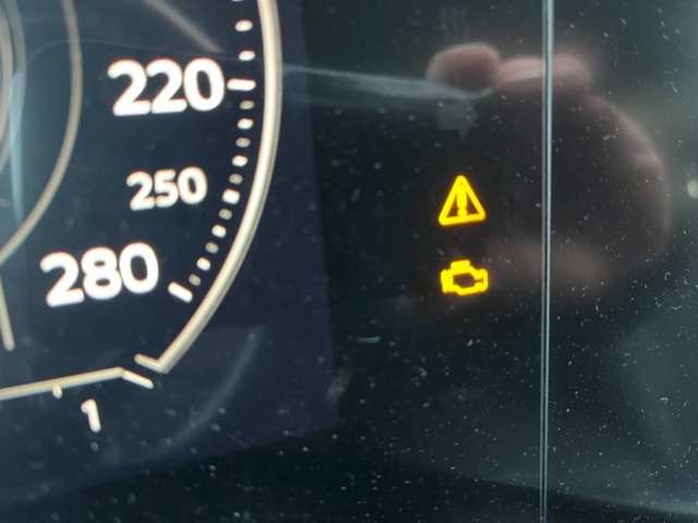 1462406-38 Volkswagen Touareg 3.0 V6 TDi 2020 Reparationsobjekt