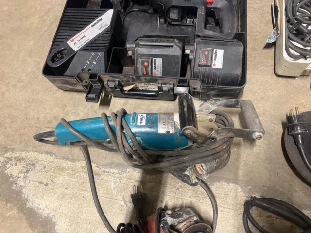 1431603-13 Various tools 12 pcs - Bosch, Makita, DeWalt, etc.