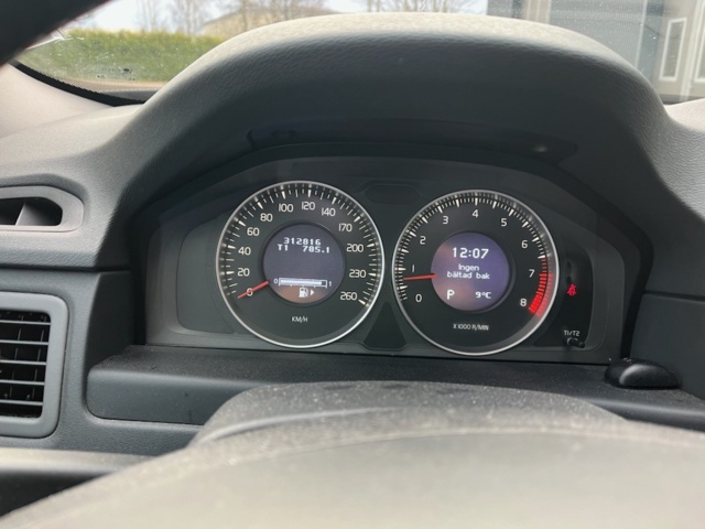 1462408-23 Volvo V70 T4F Powershift 2012 Repair item