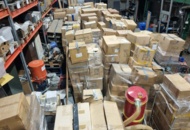 1372770 Parti med väskor och blandat innehåll – ca 45 pallar