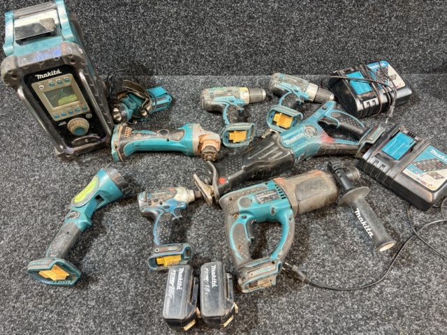 1431605-1 Tool kit - Makita