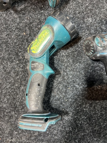 1431605-17 Tool kit - Makita