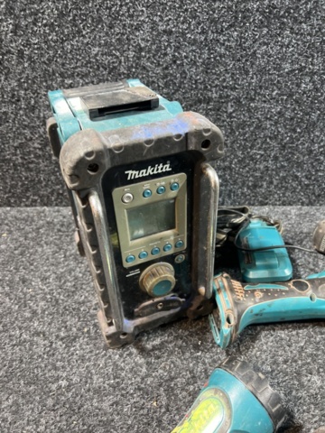 1431605-19 Tool kit - Makita