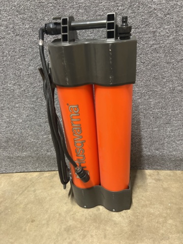 1431608-8 Kapmaskin, lövblås, och vattentankar 2 st