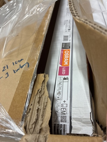 1462964-5 Approximately 230 fluorescent tubes Osram Ledtube T8 EM ADV UO 1500