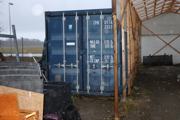 1295800-3 Container 20 fot med innehåll