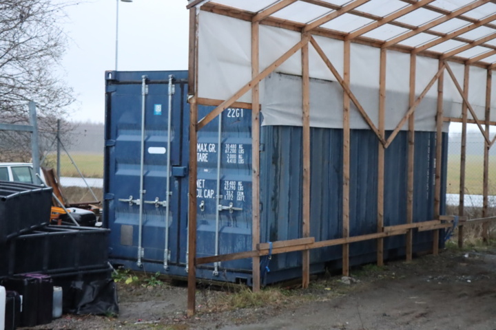 1295800-11 Container 20 fot med innehåll