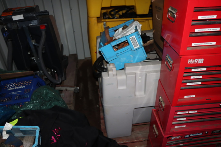 1295800-29 Container 20 fot med innehåll