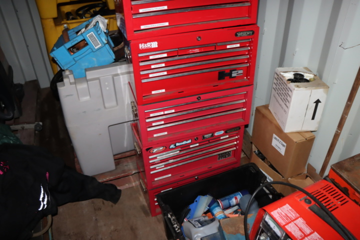 1295800-33 Container 20 fot med innehåll