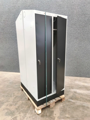 1463395-4 2 st Klädskåp CLASSIC Sluttande tak, sockel, 2 sektioner