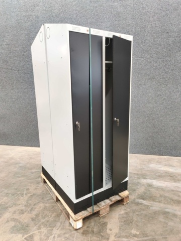 1463395-5 2 st Klädskåp CLASSIC Sluttande tak, sockel, 2 sektioner