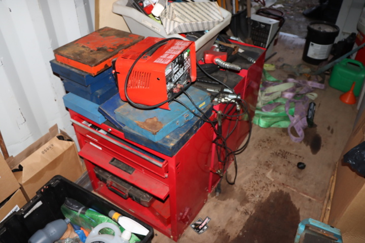 1295800-36 Container 20 fot med innehåll