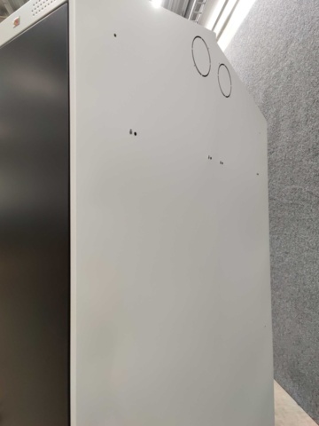 1463395-8 2 st Klädskåp CLASSIC Sluttande tak, sockel, 2 sektioner