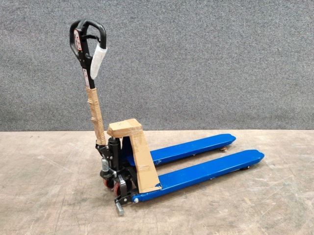 1463402-2 Scissor lift truck 1500 kg