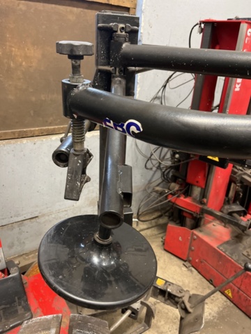 1430086-5 Däckmaskin Smonther 700