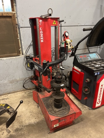 1430087-1 Däckmaskin Kendo Plus91AKC