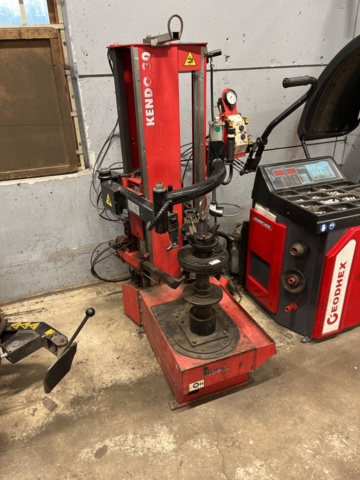 1430087-2 Däckmaskin Kendo Plus91AKC