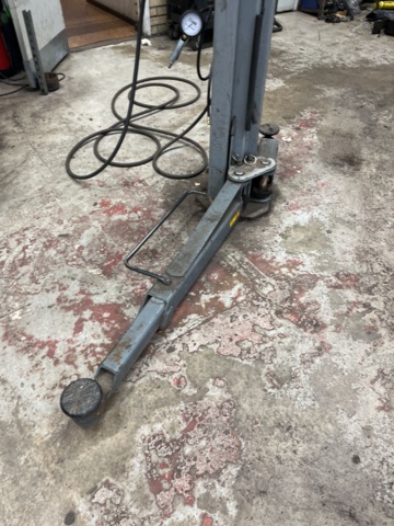 1430088-2 Tvåpelarlyft Rotary Lift 3500kg