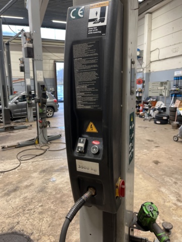 1430088-5 Tvåpelarlyft Rotary Lift 3500kg