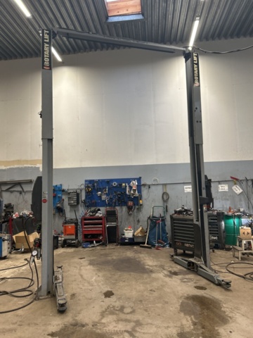 1430089-5 Tvåpelarlyft Rotary Lift 4500kg