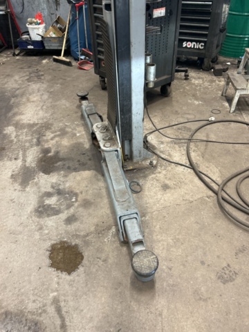 1430089-6 Tvåpelarlyft Rotary Lift 4500kg