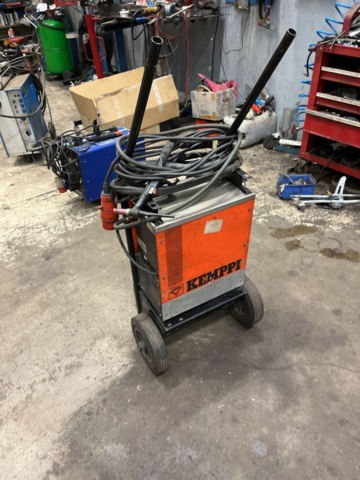 1430092-4 Svets Kempi MTLG MP2400