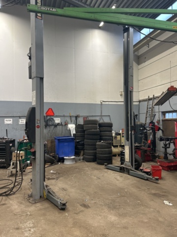 1430093-1 Tvåpelarlyft Rotary Lift 4500kg