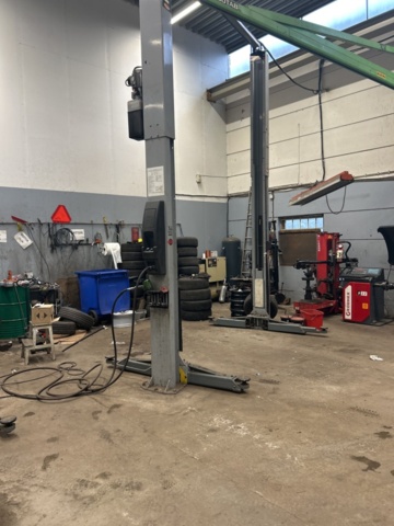 1430093-2 Tvåpelarlyft Rotary Lift 4500kg