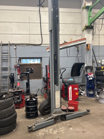 1430093-6 Tvåpelarlyft Rotary Lift 4500kg