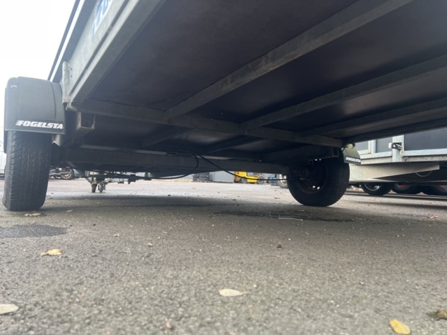 1351378-7 Släpvagn - Thule ZS1000 -2011